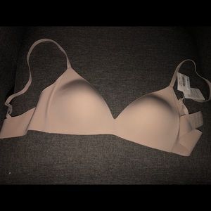 Lululemon Take Shape Bra 34C beige NWT